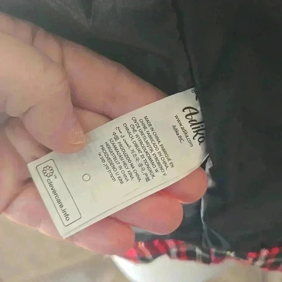 Red Plaid Puffer Women Jacket - Picture 10 of 14